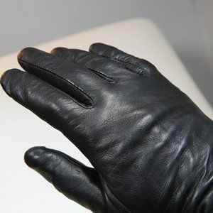 Saks Fifth Avenue black leather and cashmere tech gloves